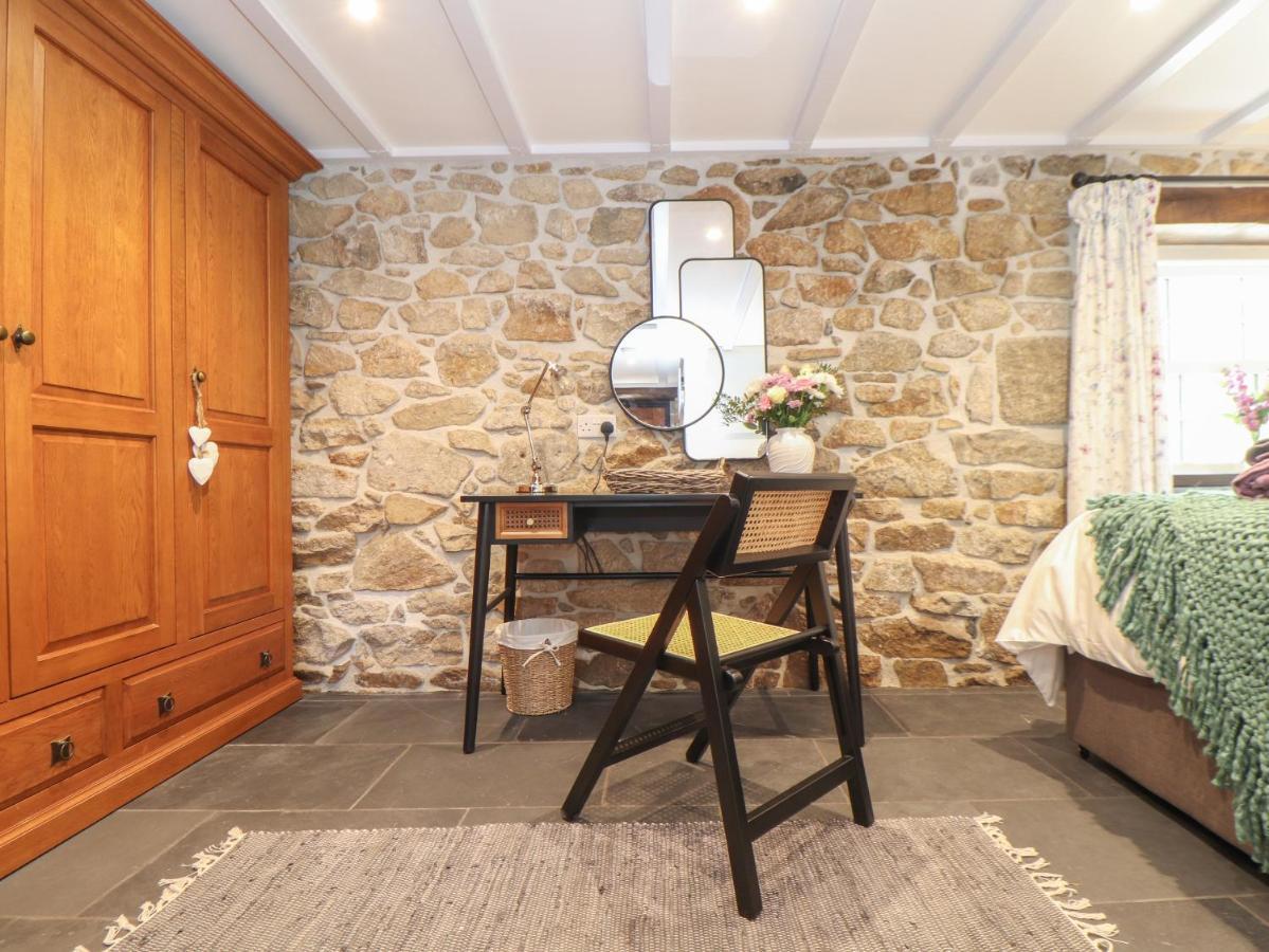 The Hayloft Villa Helston Bagian luar foto